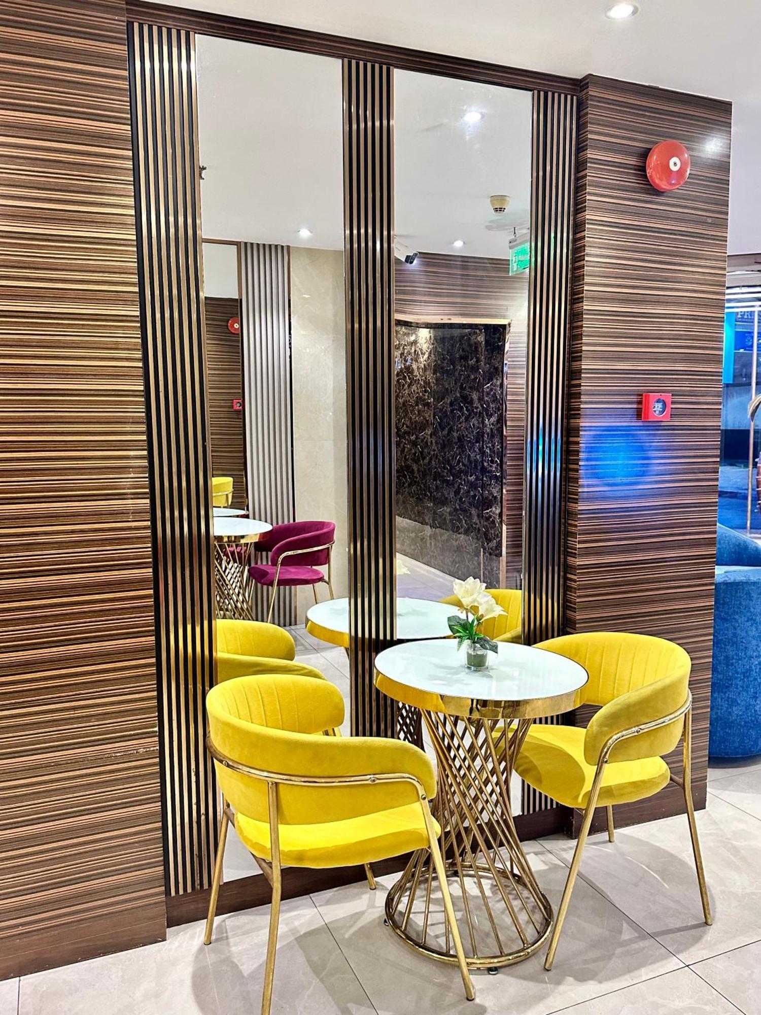 Bliss Square Hotel Dubai Eksteriør bilde
